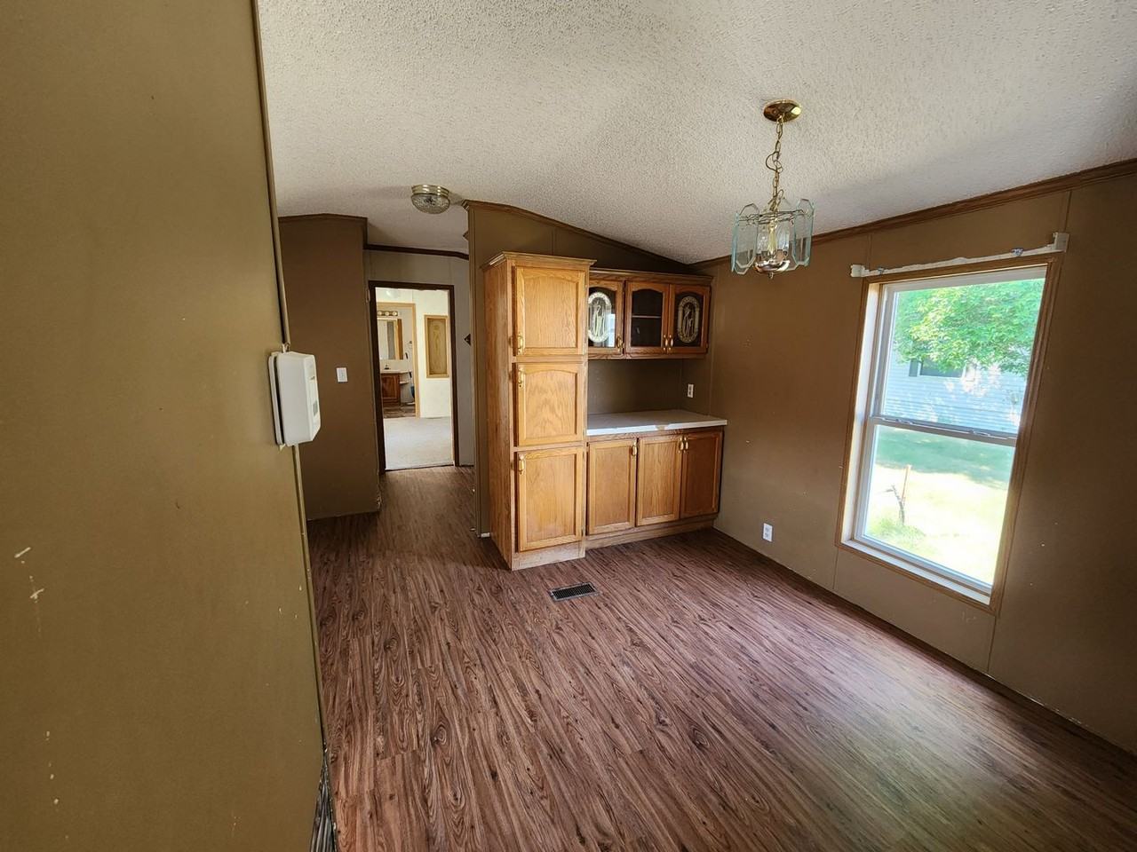 106 17th Avenue Southwest - Photo 6 of 18