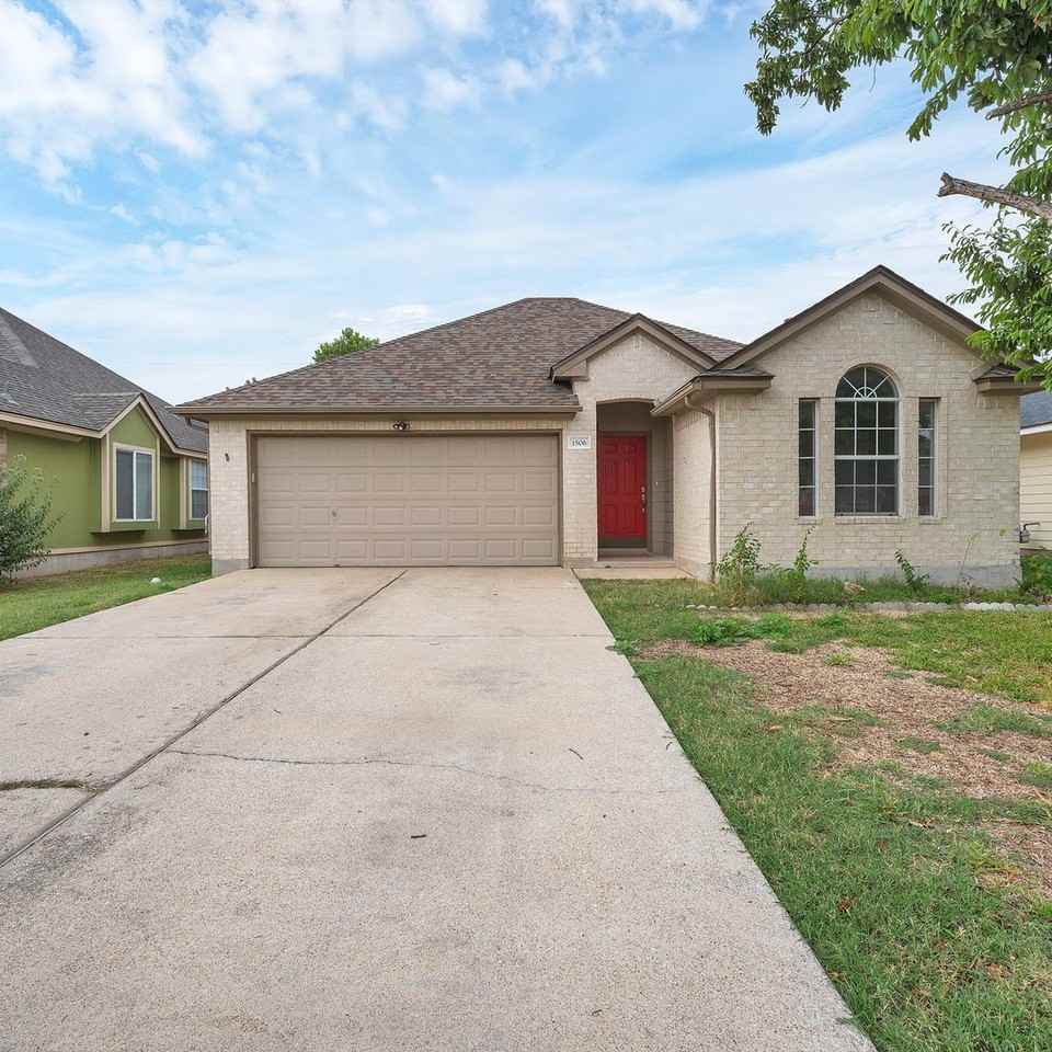 1506 Cindy Ct - Photo 2 of 16