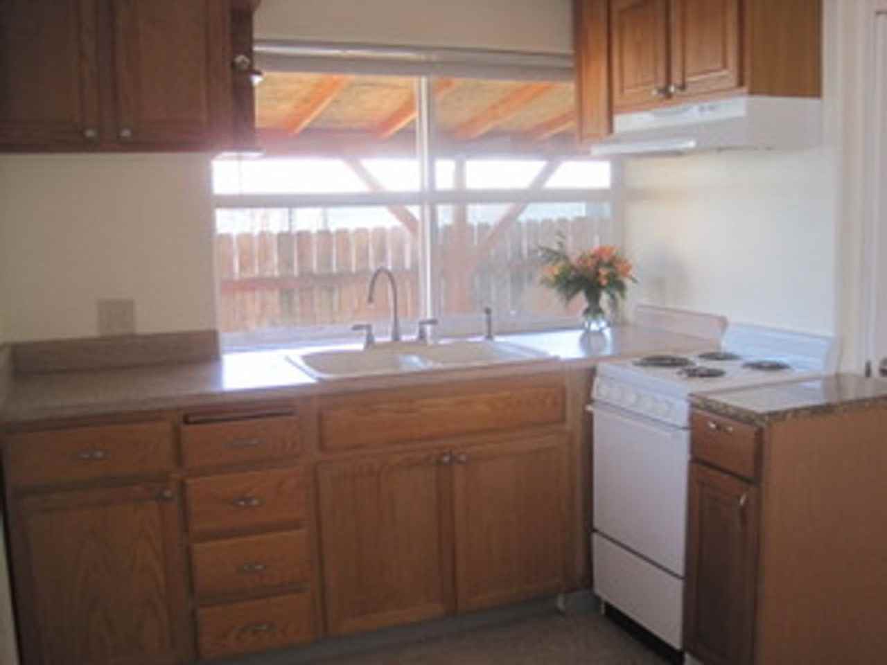 114 Lapree St #B - Photo 3 of 5