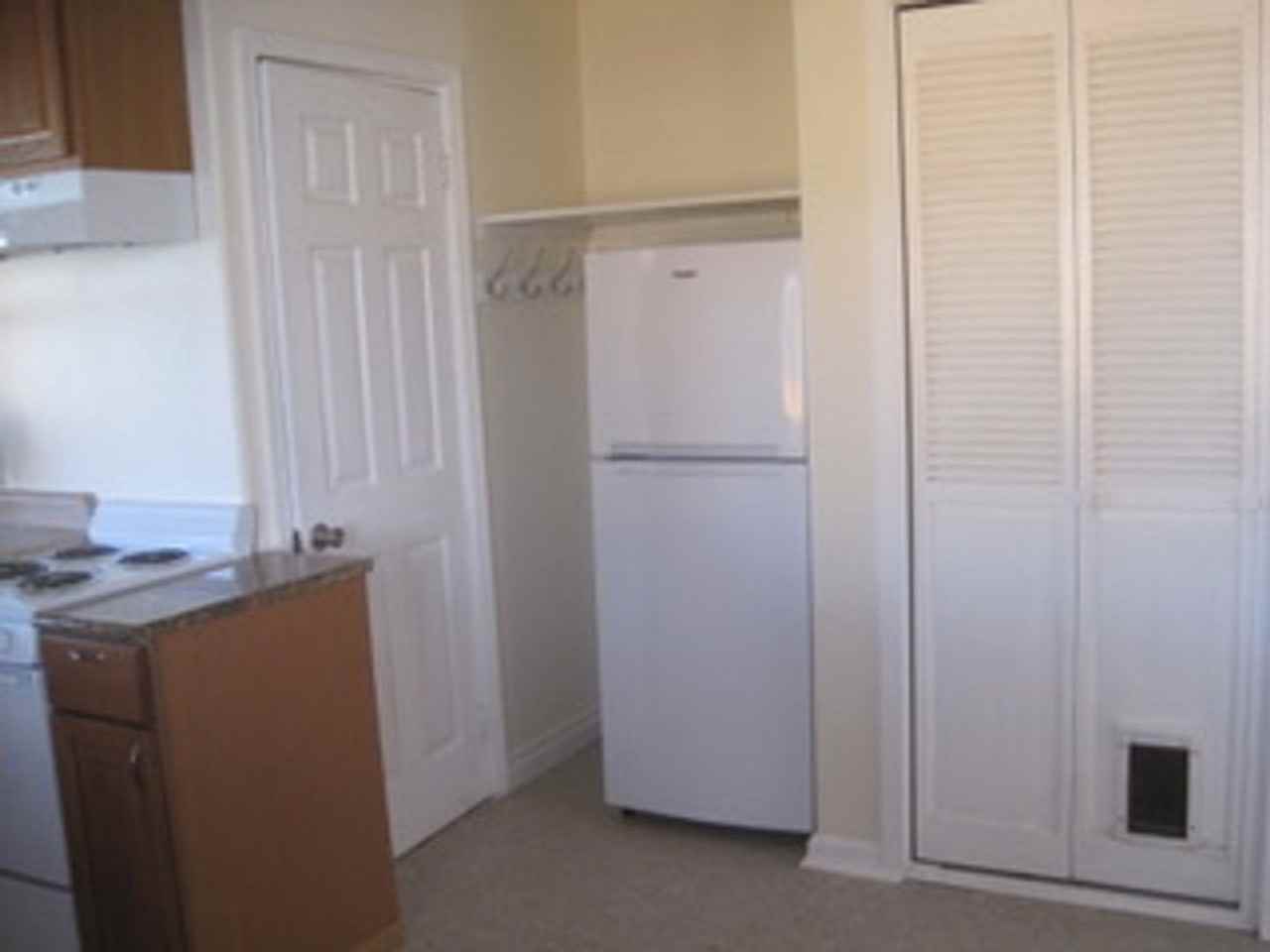 114 Lapree St #B - Photo 4 of 5