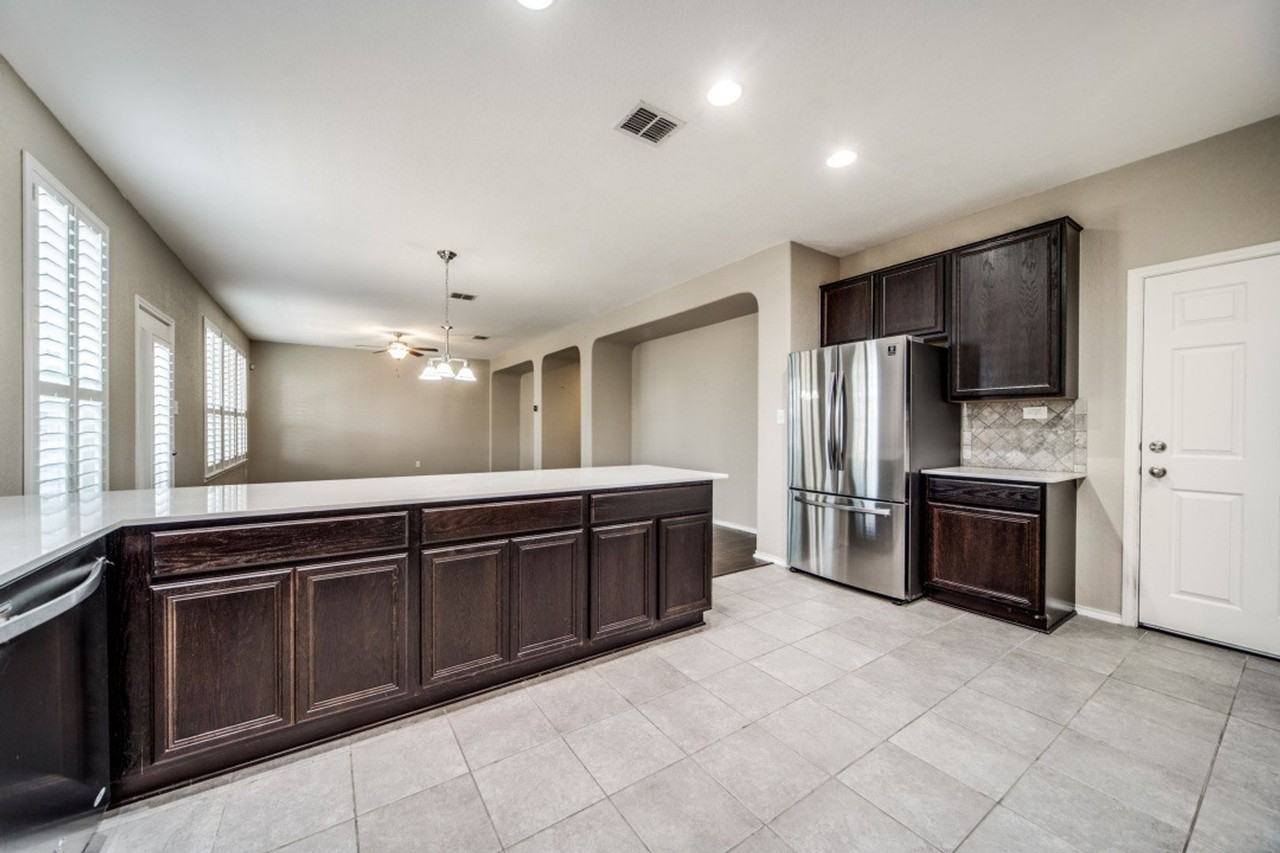 9023 Pine Creek Drive - Photo 6 of 12