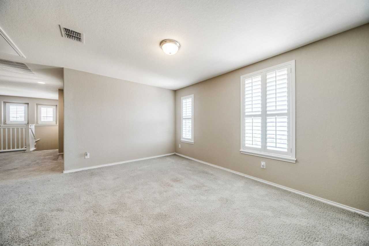 9023 Pine Creek Drive - Photo 7 of 12