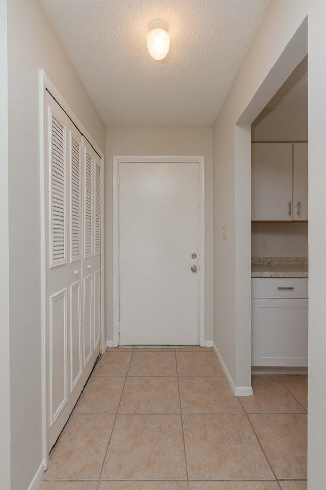 1442 Benwick Way - Photo 2 of 23