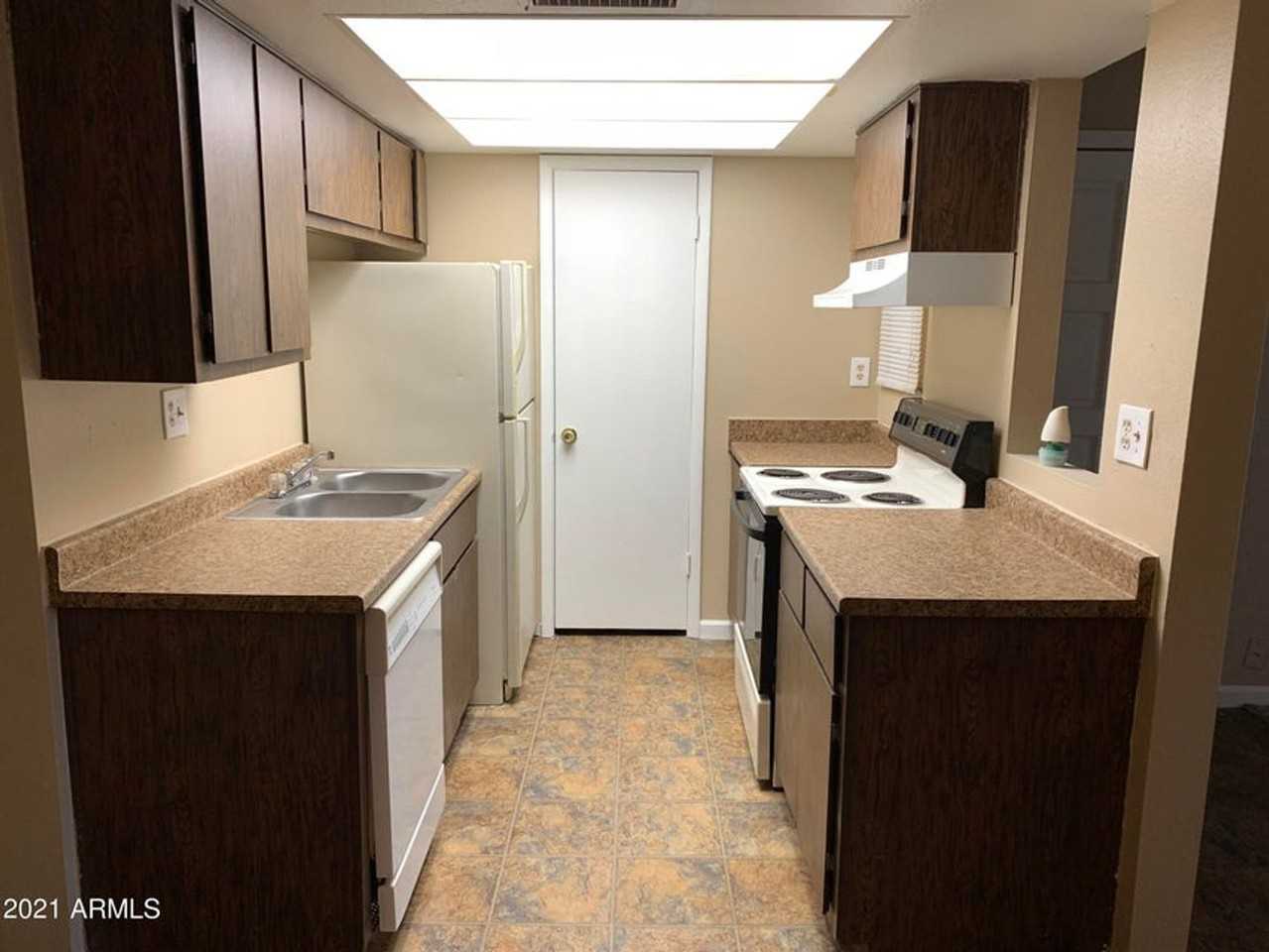 2217 E Cactus Rd #4 - Photo 6 of 15