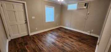 featured image of 3310 Wildwood Dr Se