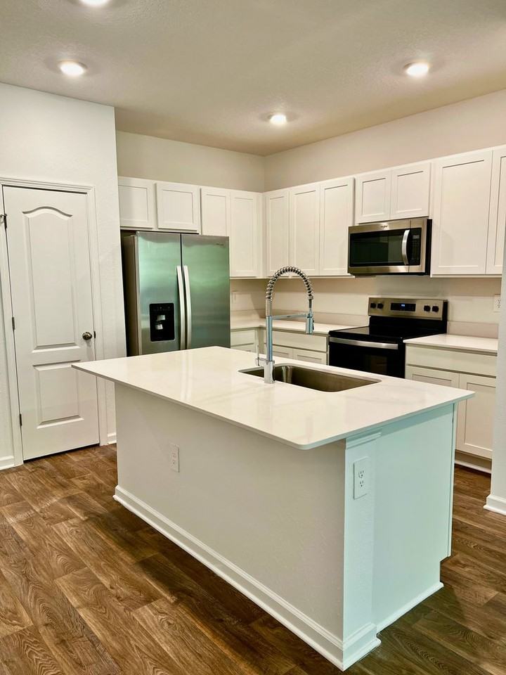 156 Inlet Reach Cir - Photo 4 of 22