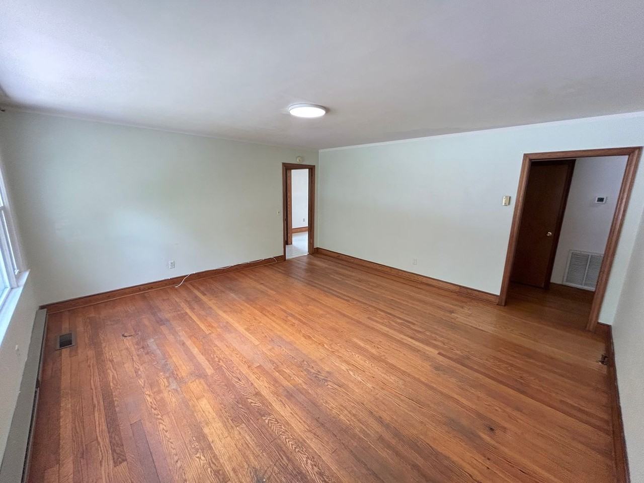 108 Broce Dr - Photo 2 of 8