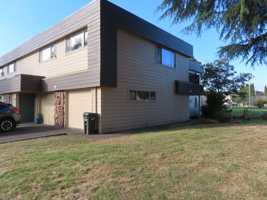 featured image of 2727 Gateway St #33