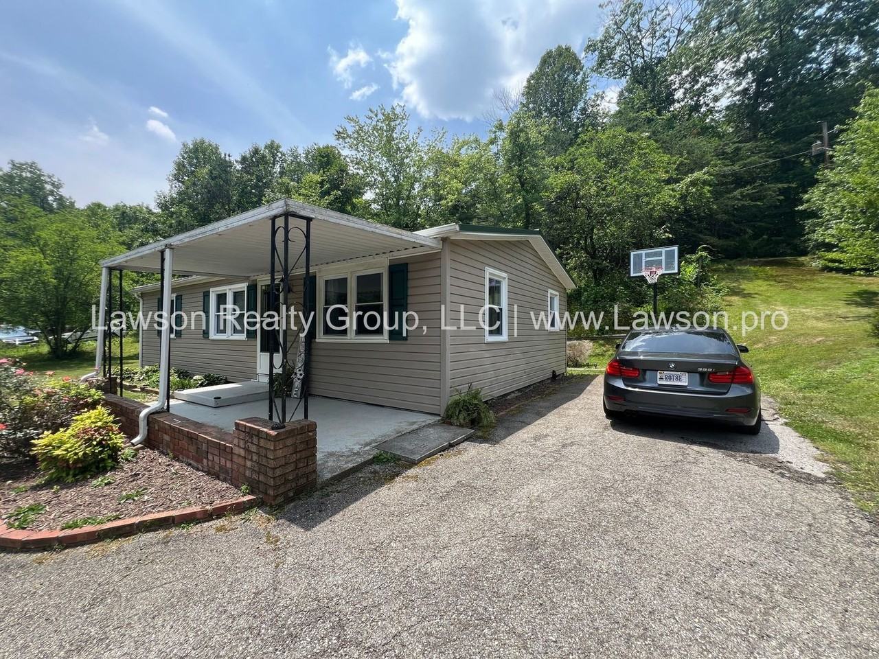 2918 Bradshaw Rd - Photo 2 of 29