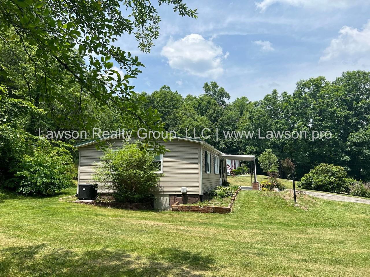2918 Bradshaw Rd - Photo 3 of 29