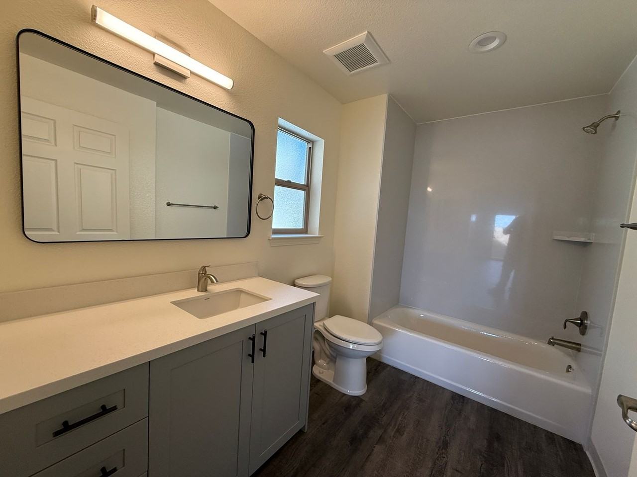 849 Pioneer St #104 - Photo 7 of 13