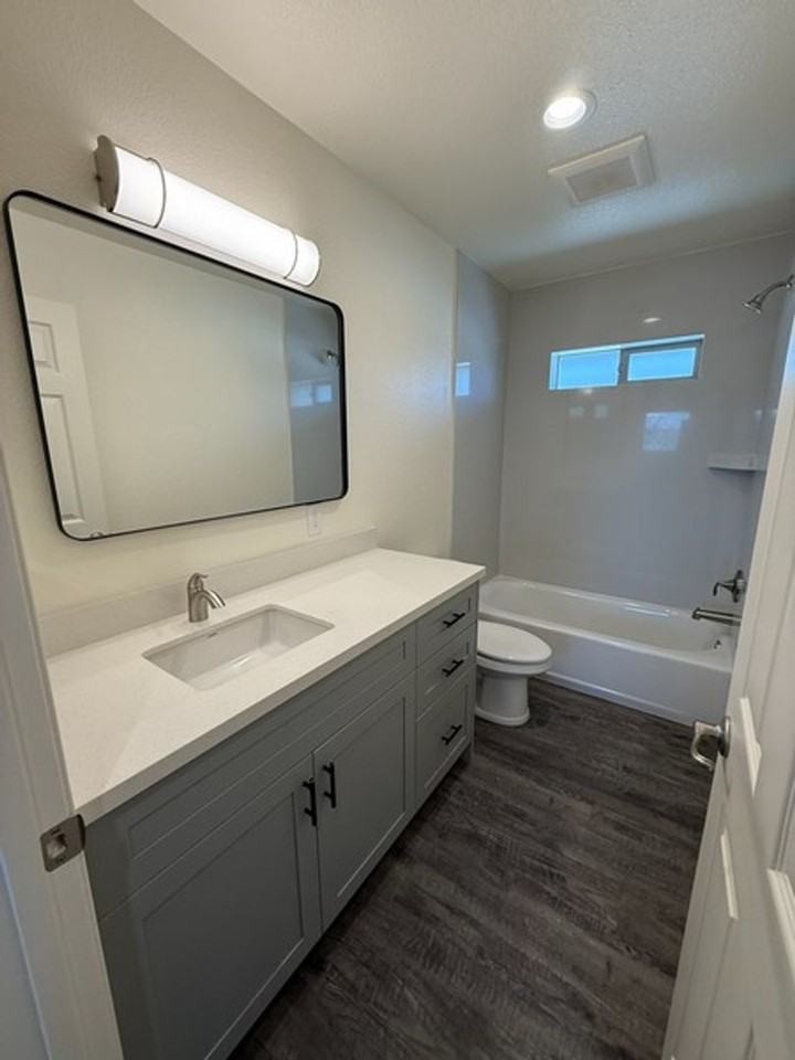 849 Pioneer St #210 - Photo 6 of 13