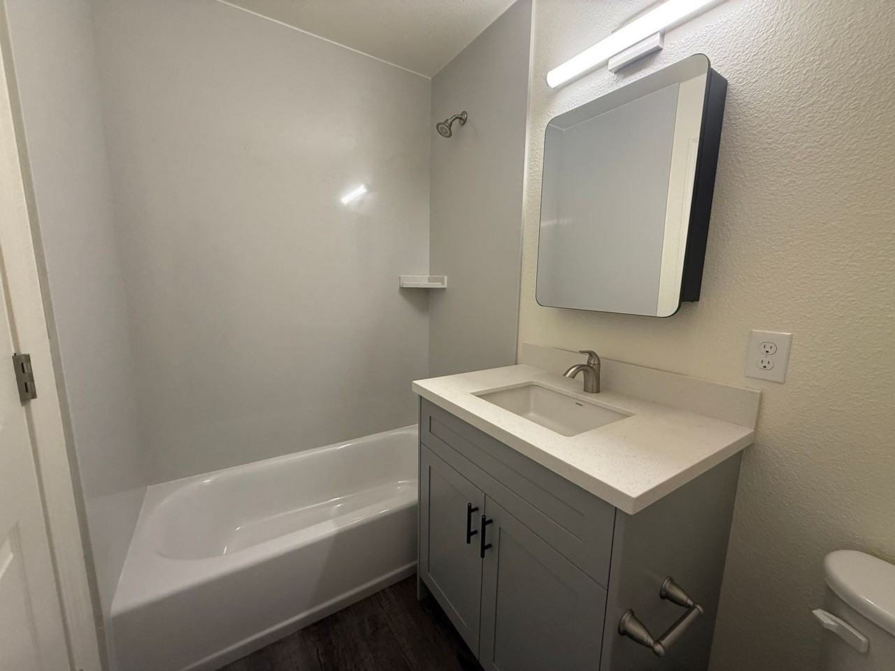 849 Pioneer St #209 - Photo 6 of 16