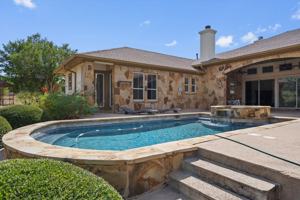 featured image of 15086 Barrie Dr