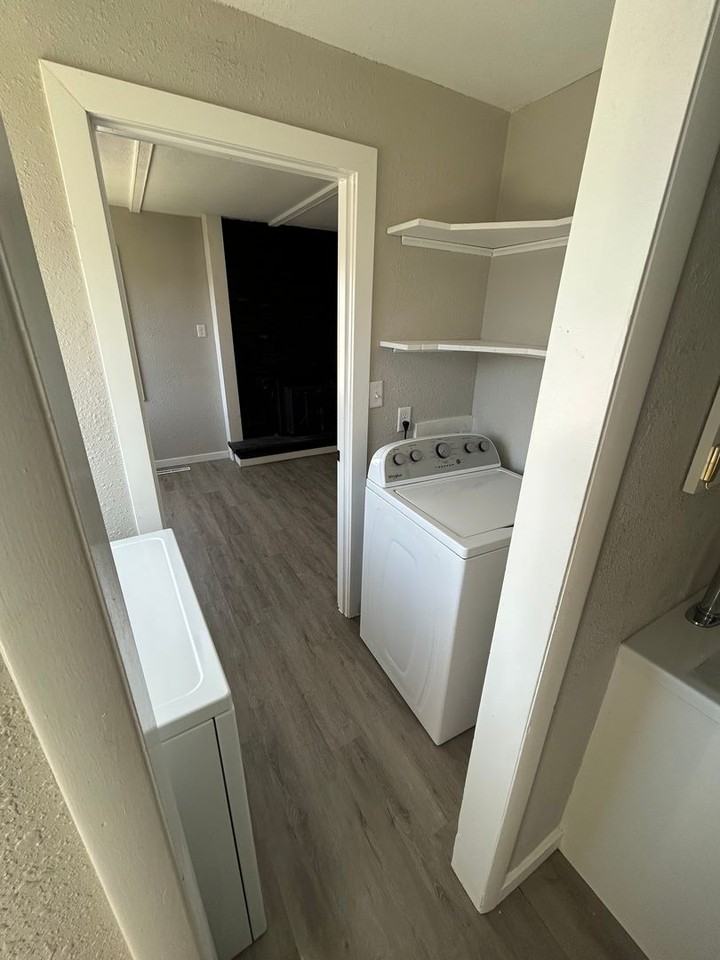 427 5th Street - Photo 7 of 10