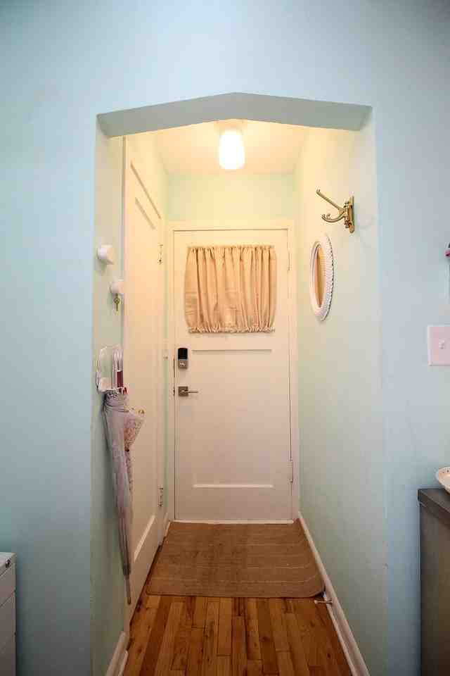 1215 Ne 70th Ave - Photo 4 of 17