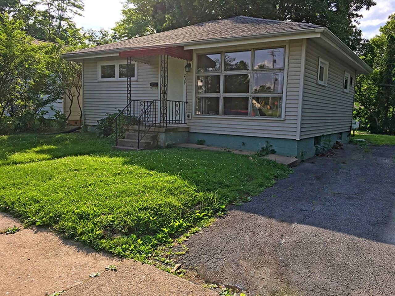 239 Crestmont Ave - Photo 3 of 19