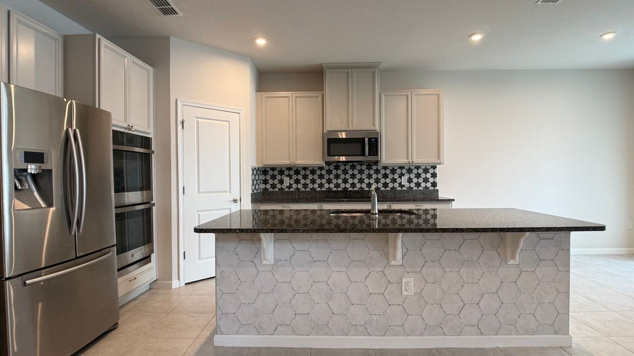 648 Bloom Terrace - Photo 7 of 47