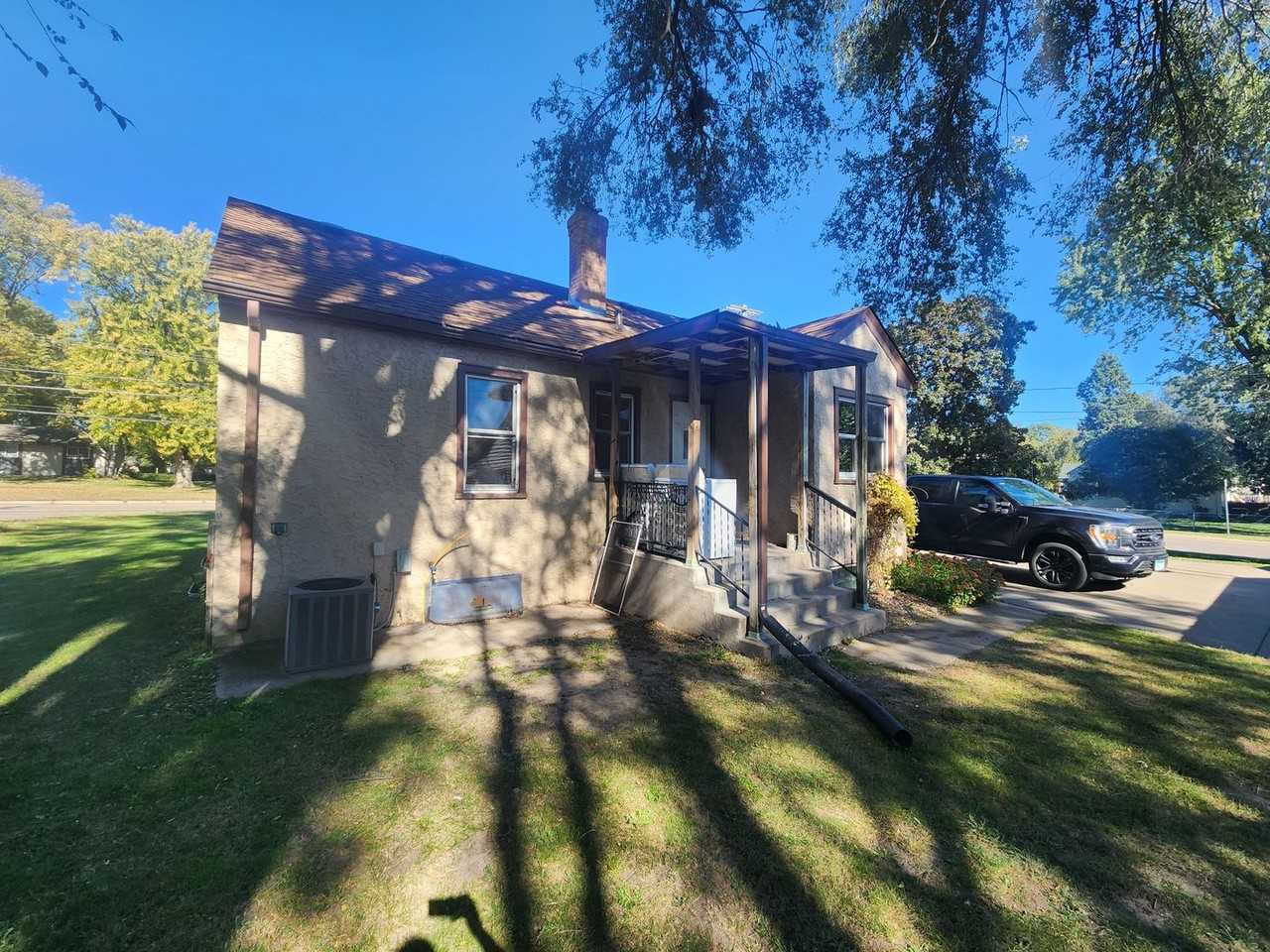 716 County Road C W - Photo 4 of 17