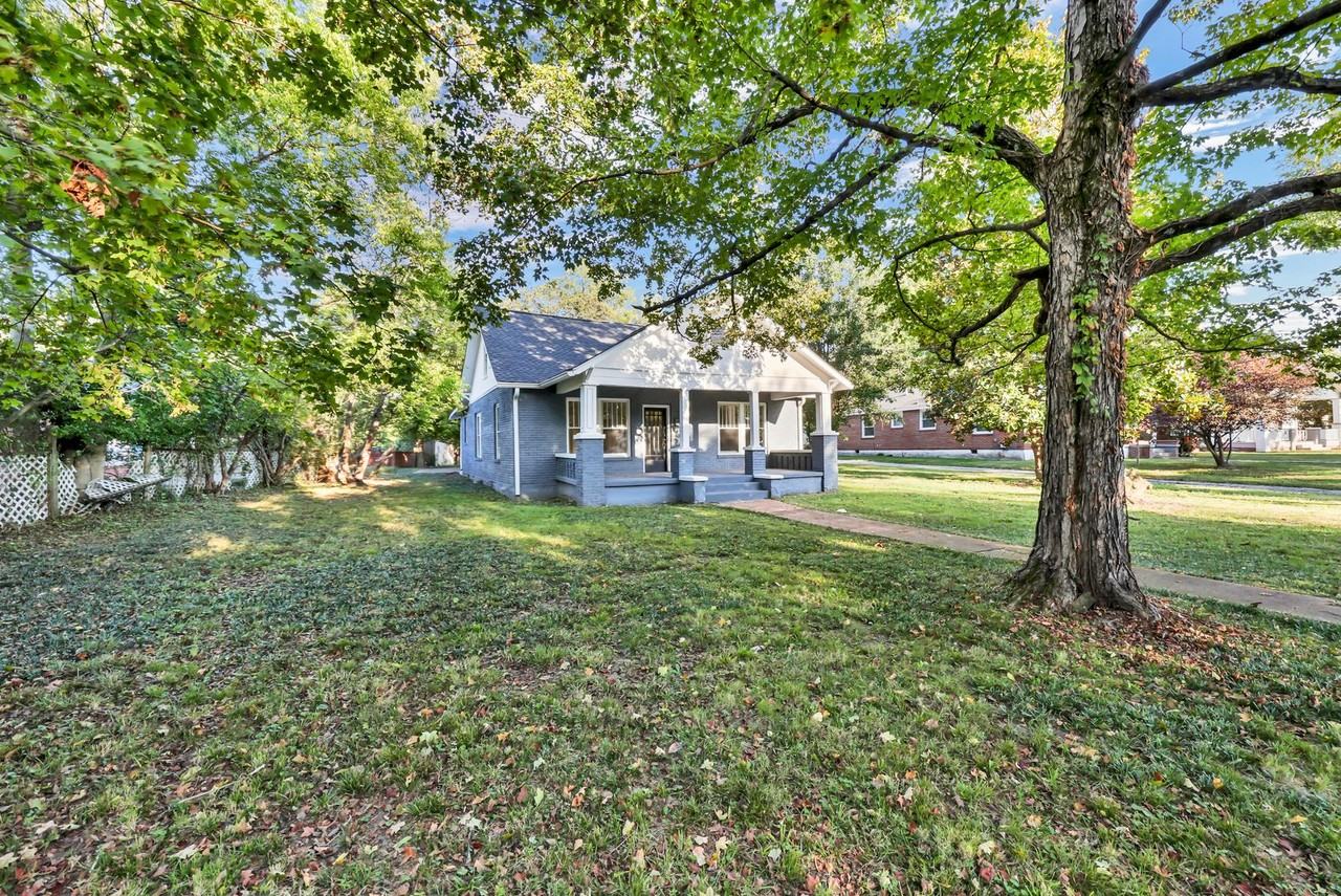 615 Greenwood Ave - Photo 3 of 17