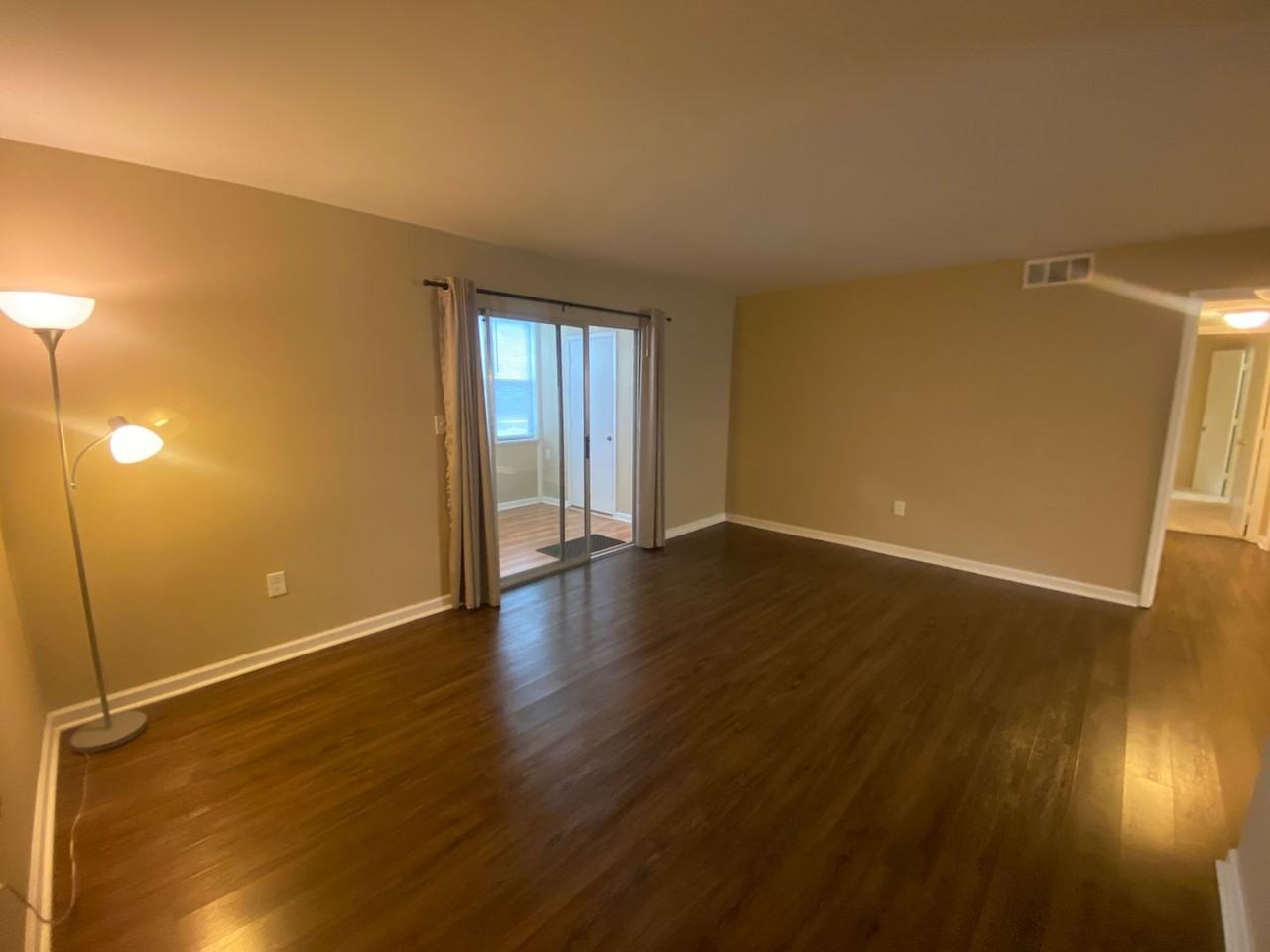 601 Riverhill Cir - Photo 3 of 26