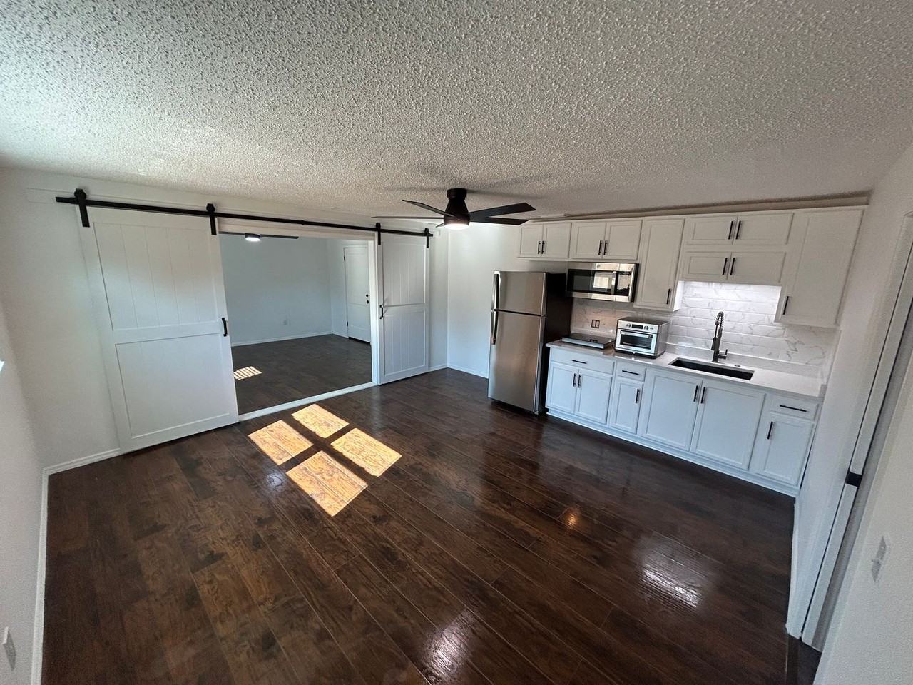 4720 7th Ave N #B - Photo 3 of 13