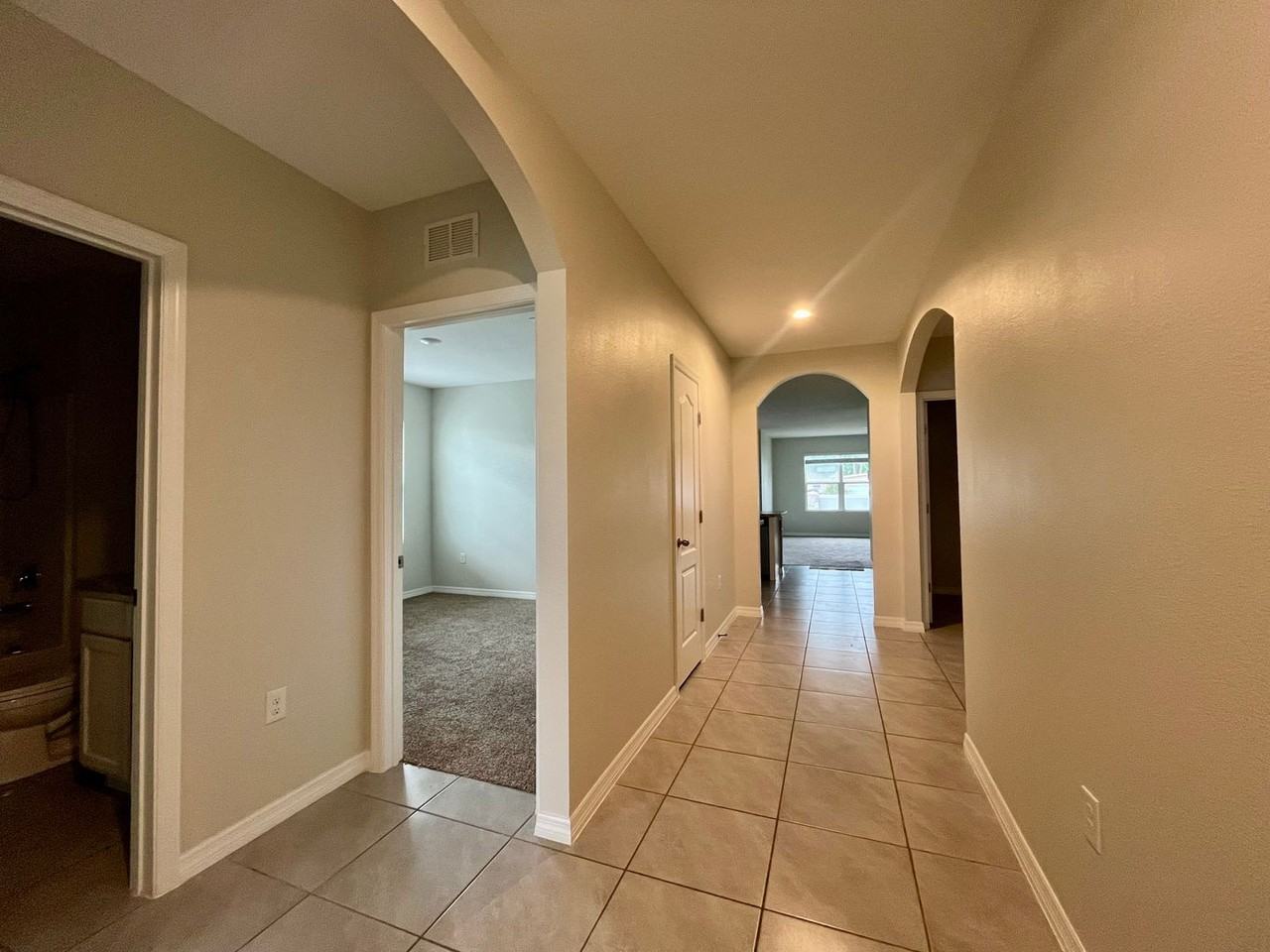 531 Auburn Grove Ter - Photo 5 of 26