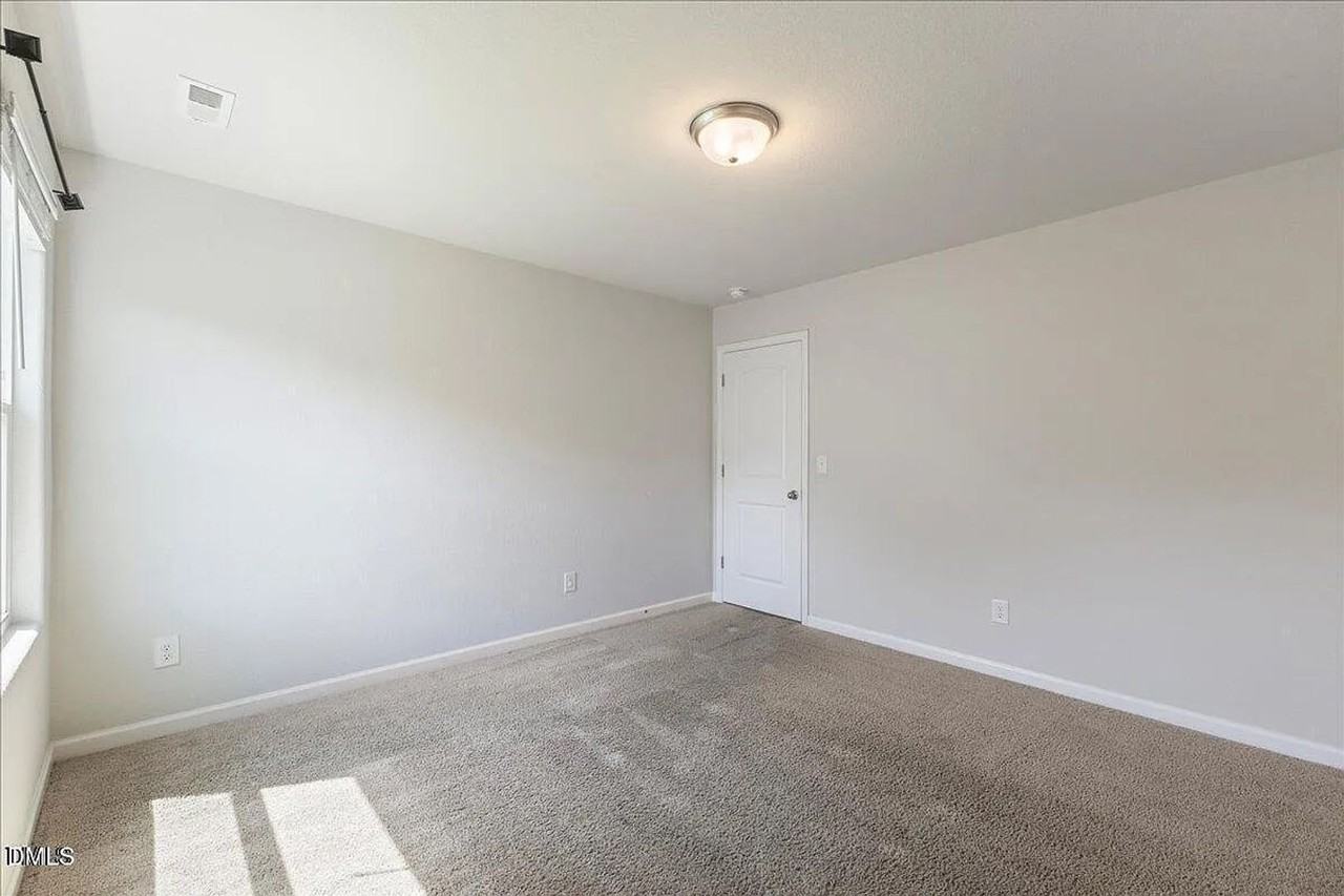 2036 Alderman Way - Photo 7 of 36