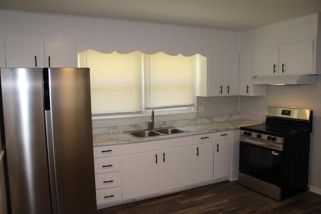 9100 E 44th St - Photo 3 of 13