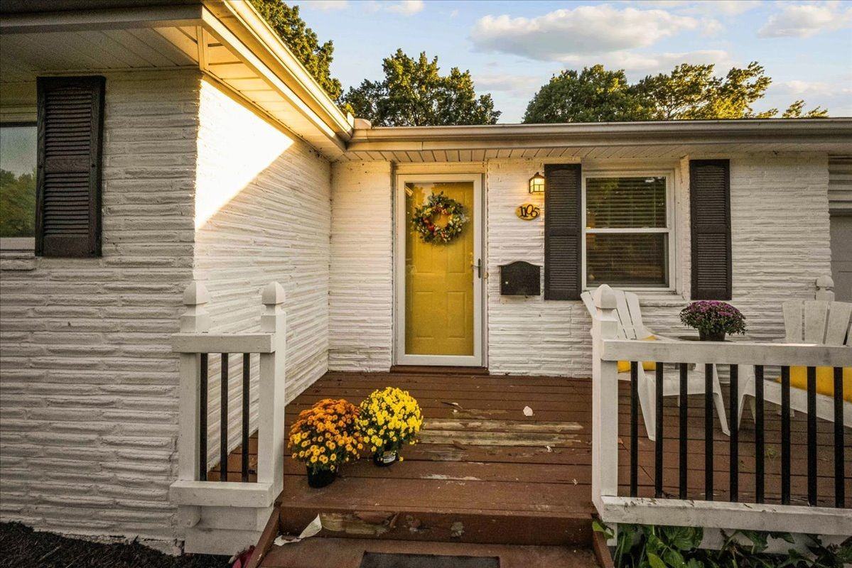 1105 W 85th Ter - Photo 3 of 41