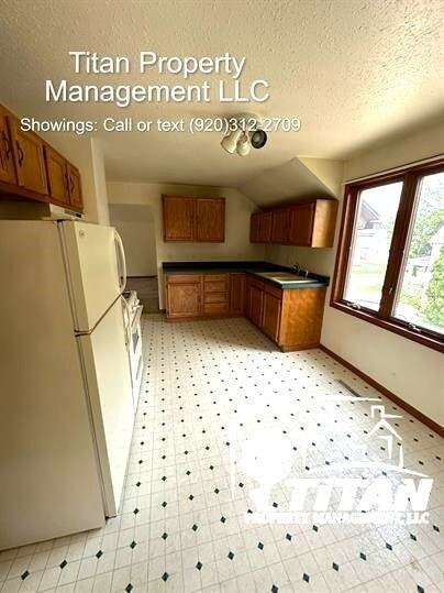 28 E 11th St #2 - Photo 2 of 6