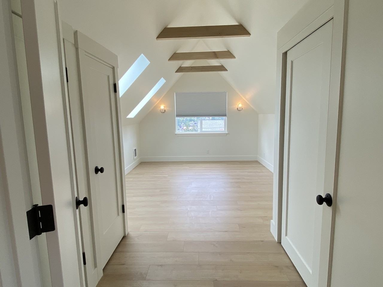 4001 34th Ave Sw #A - Photo 2 of 11