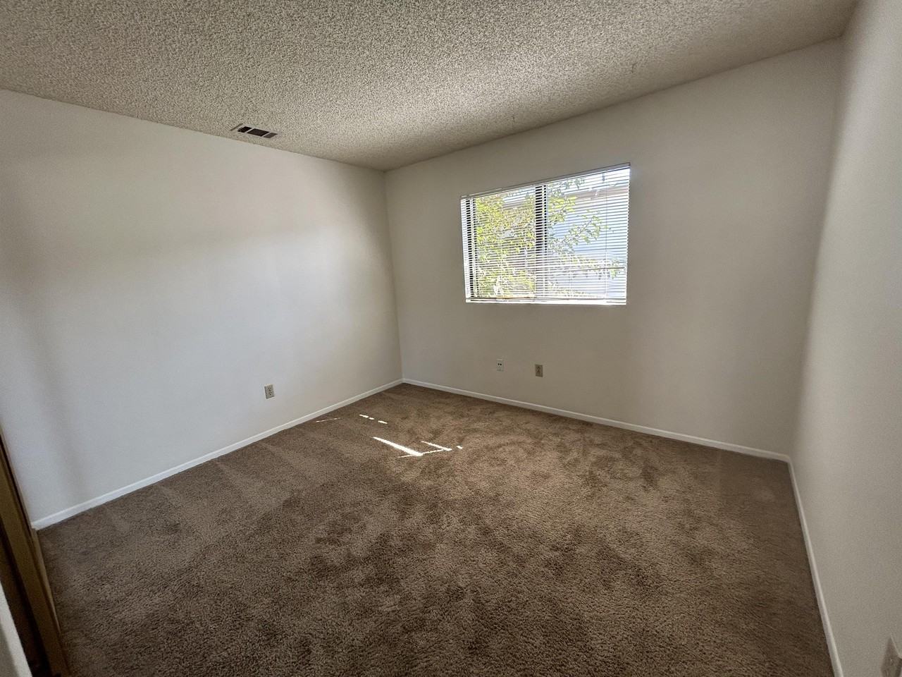 4576 Hawley Blvd #8 - Photo 5 of 11