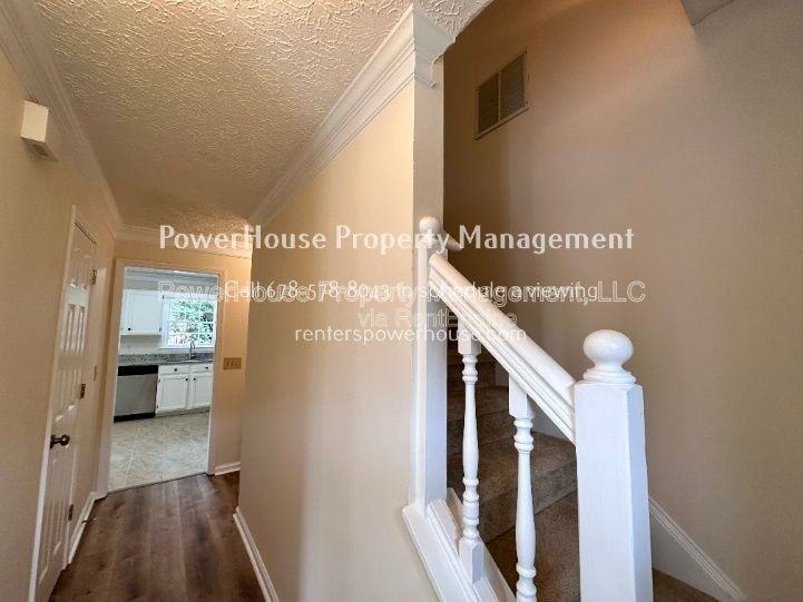 979 Sugar Crossing Ln - Photo 7 of 38