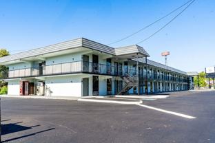 300 Merchant Dr - Photo 1 of 1