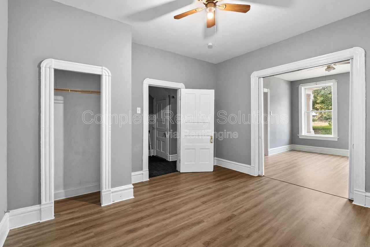 5130 Kensington Ave #1 - Photo 6 of 31