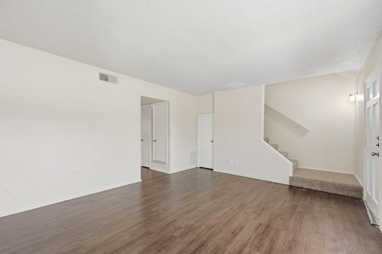 314 Candlewood Lane - Photo 5 of 27