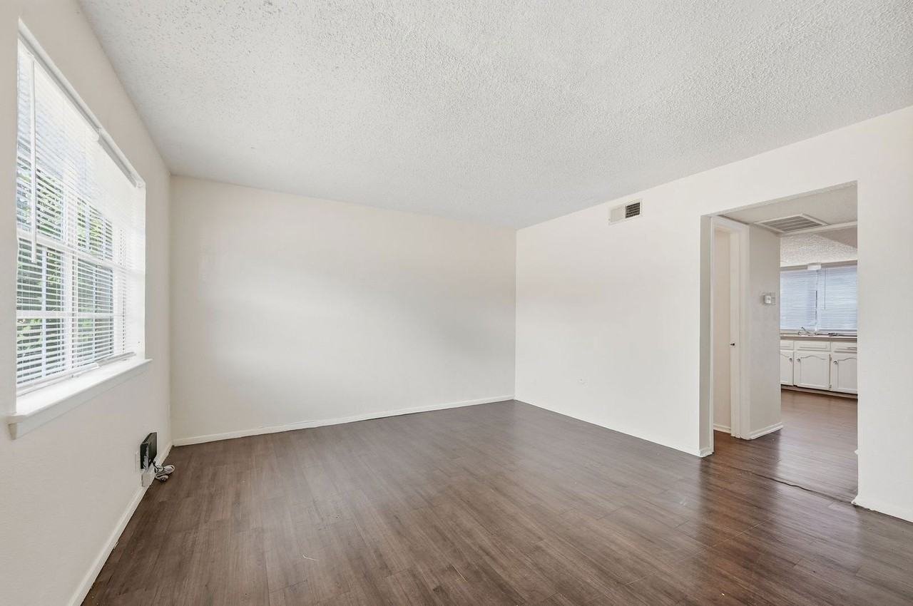 314 Candlewood Lane - Photo 6 of 27