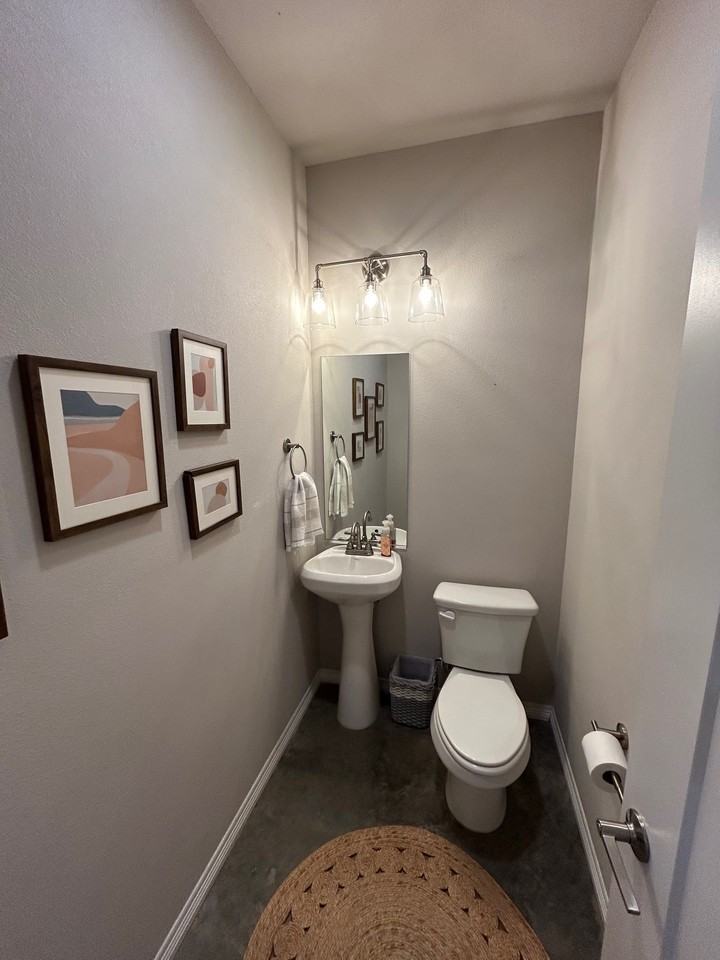 3102 Green St - Photo 6 of 25