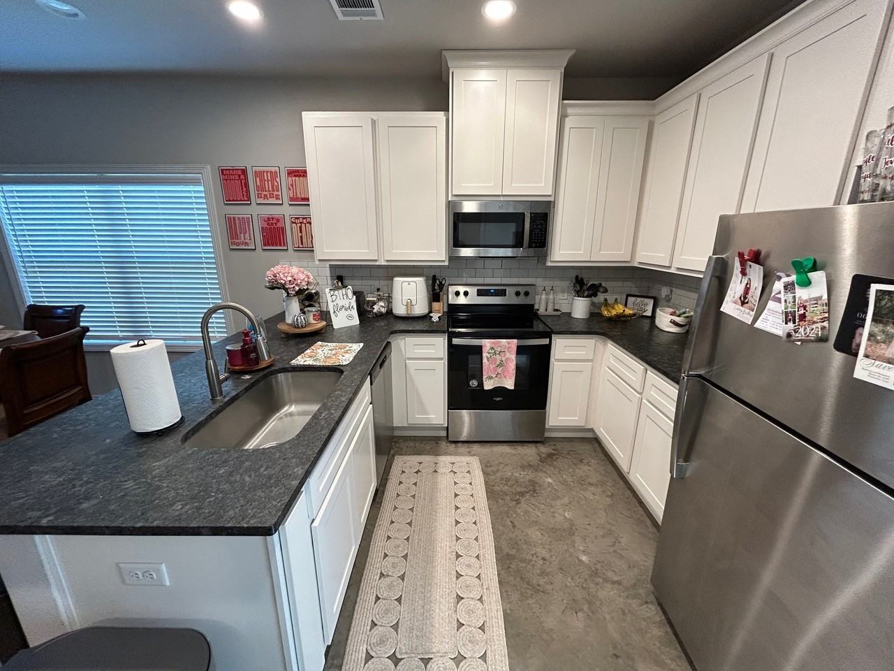 3102 Green St - Photo 6 of 25