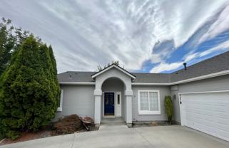 953 E Blue Heron St - Photo 1 of 1