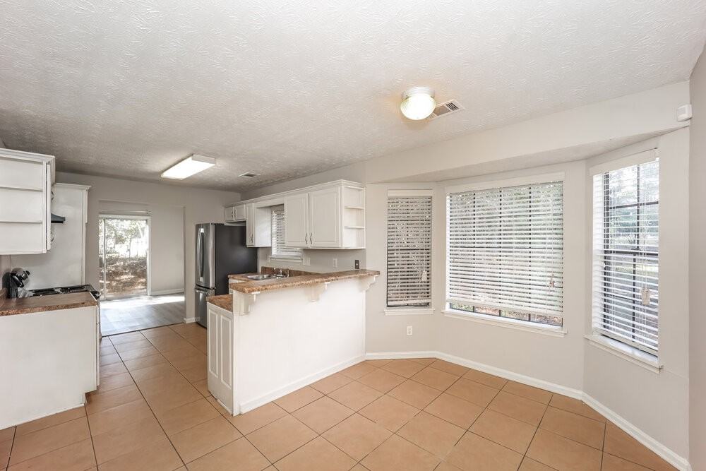 255 Springtree Ct - Photo 7 of 16