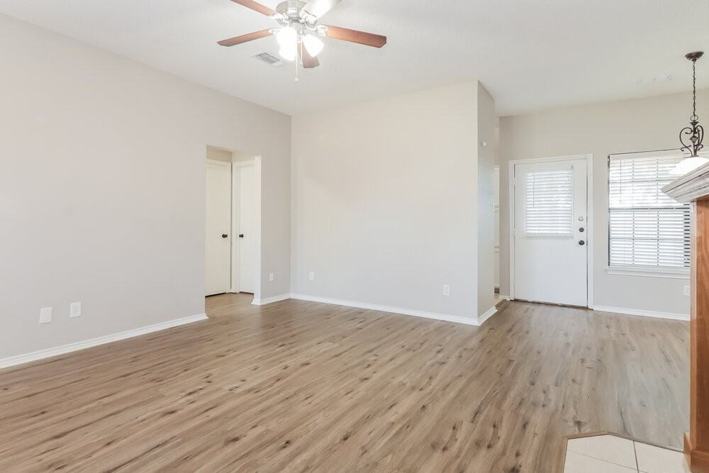 804 Brittany Dr - Photo 6 of 16