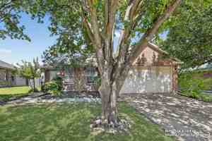 featured image of 9100 Warren Dr