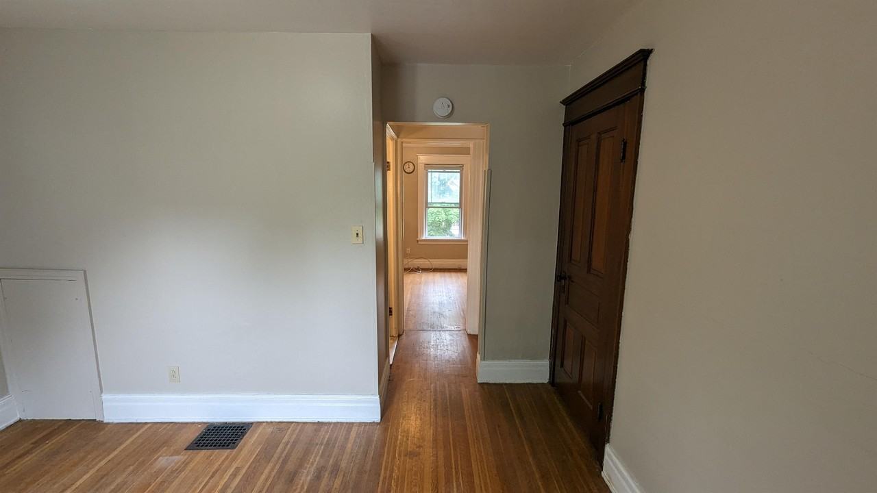 216 Brooks Ave #3 - Photo 7 of 10