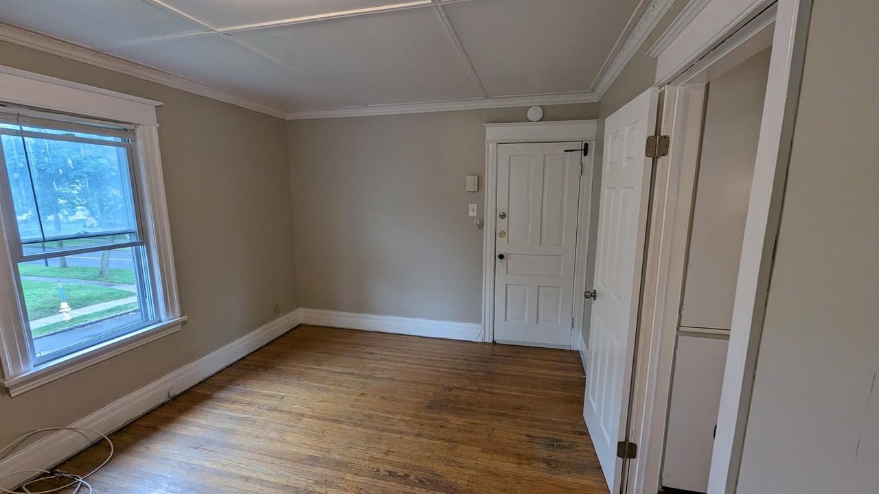 216 Brooks Ave #3 - Photo 2 of 10