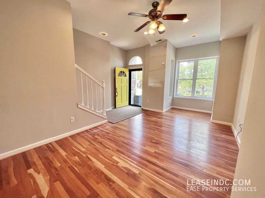 1016 11th St Ne - Photo 6 of 24