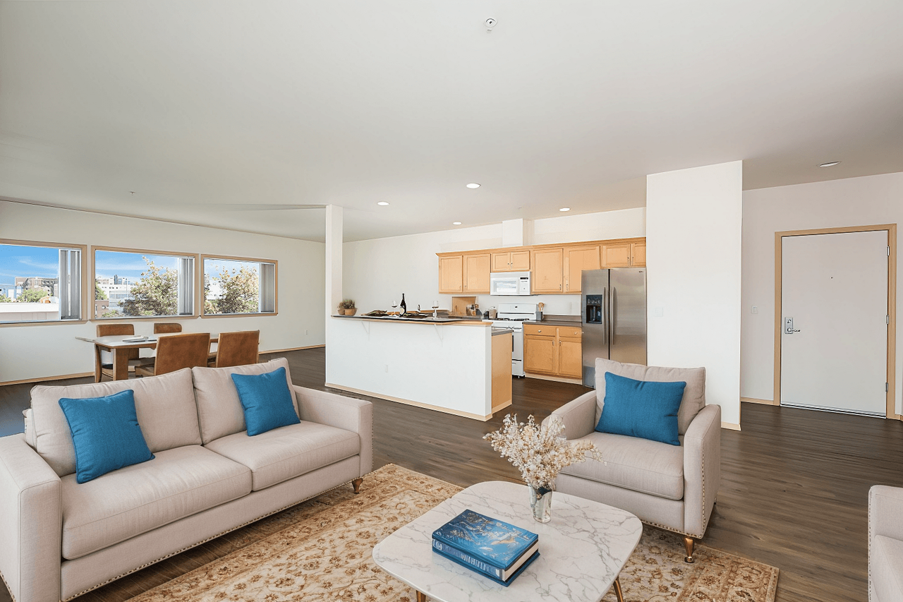 Hawthorne Apartments - Photo 4 of 102