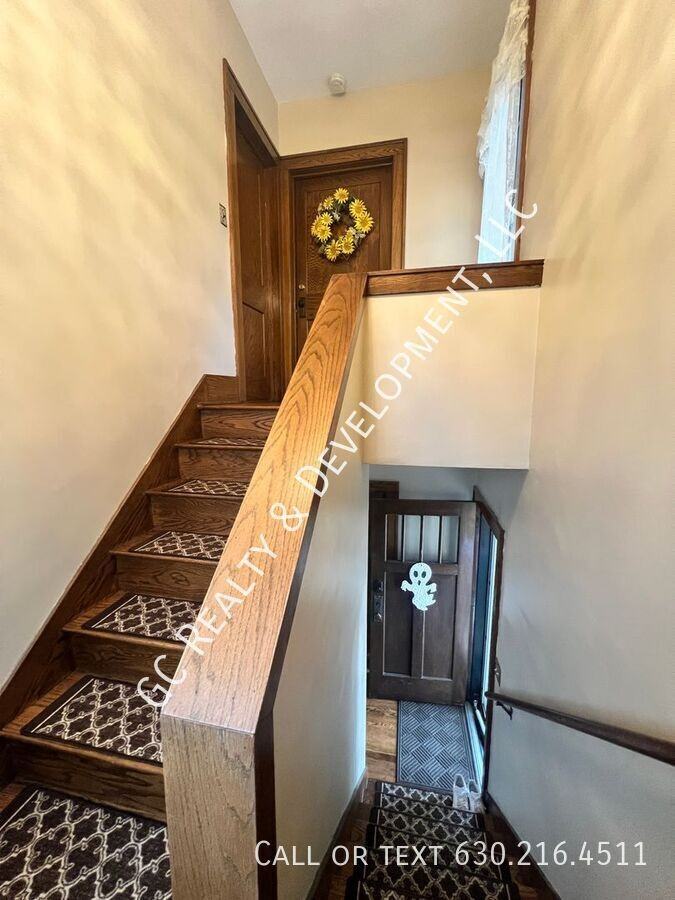 337 S Maple St #2UNIT2 - Photo 2 of 20