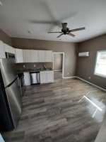 featured image of 1101 Henry St #2